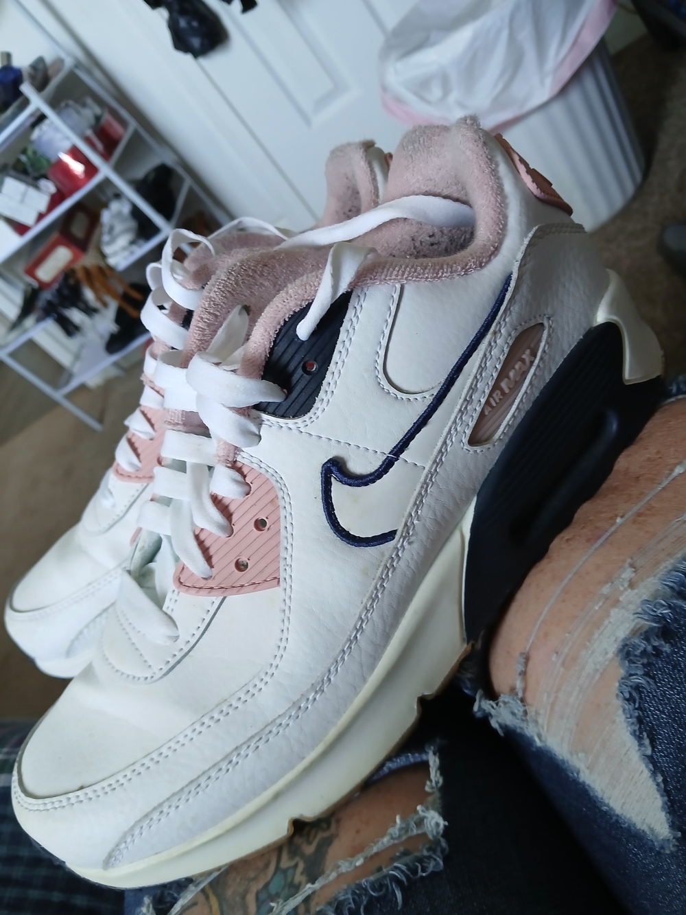 Nike Women’s Leather Sneakers in Cream, Pink & Navy